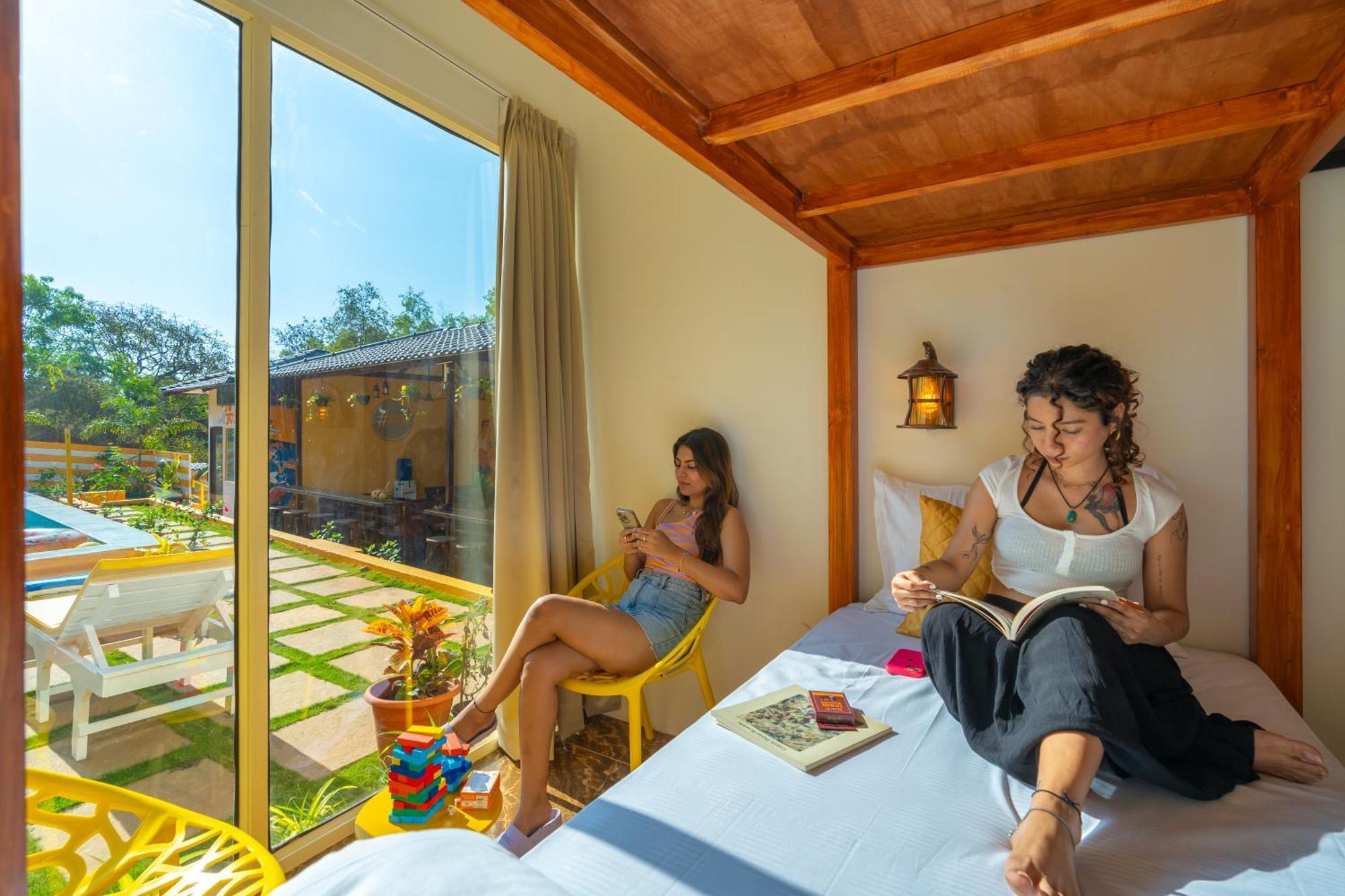 The Social Stays Goa, Morjim Formerly Artbuzz Εξωτερικό φωτογραφία
